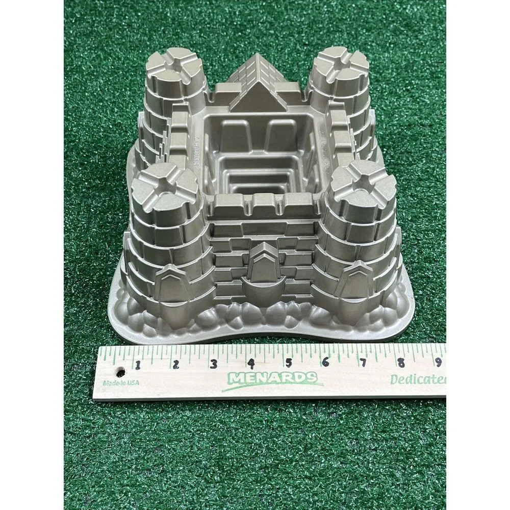 Nordic Ware‎ Williams-Sonoma Sandcastle Bundt Cake Mold Pan Cast Aluminum 10 Cup